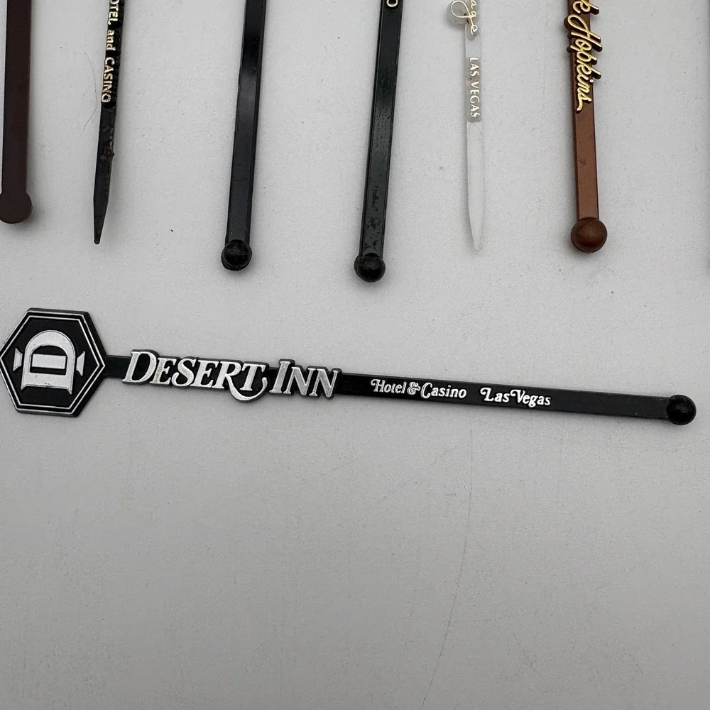 Vintage Casino Swizzle Sticks & Pens Lot 24 Excalibur Caesars Desert Inn‎ Vegas